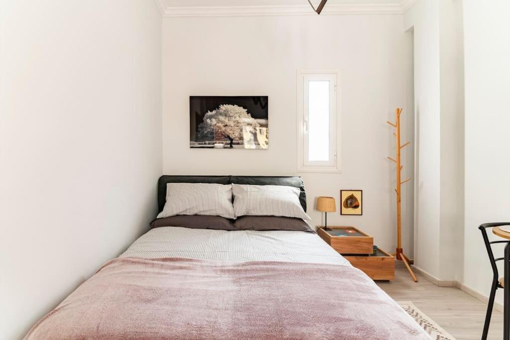 Apartamento Under The Hill Atenas Exterior foto