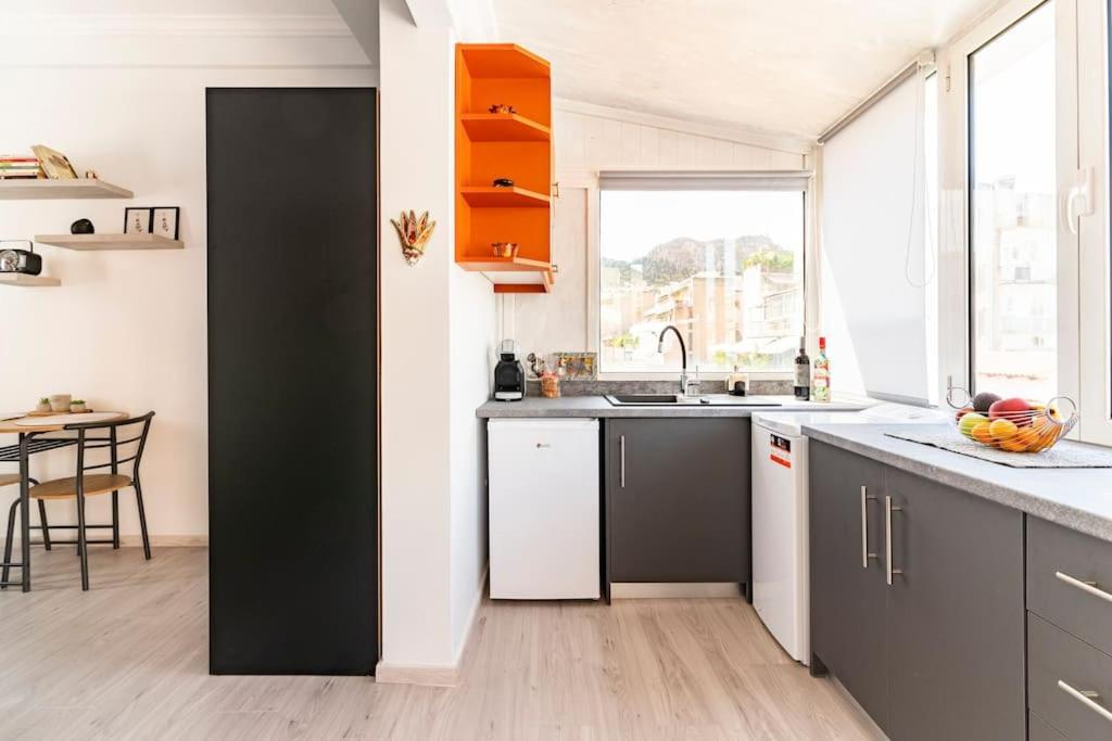 Apartamento Under The Hill Atenas Exterior foto