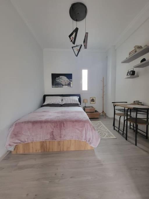 Apartamento Under The Hill Atenas Exterior foto