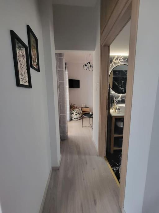 Apartamento Under The Hill Atenas Exterior foto