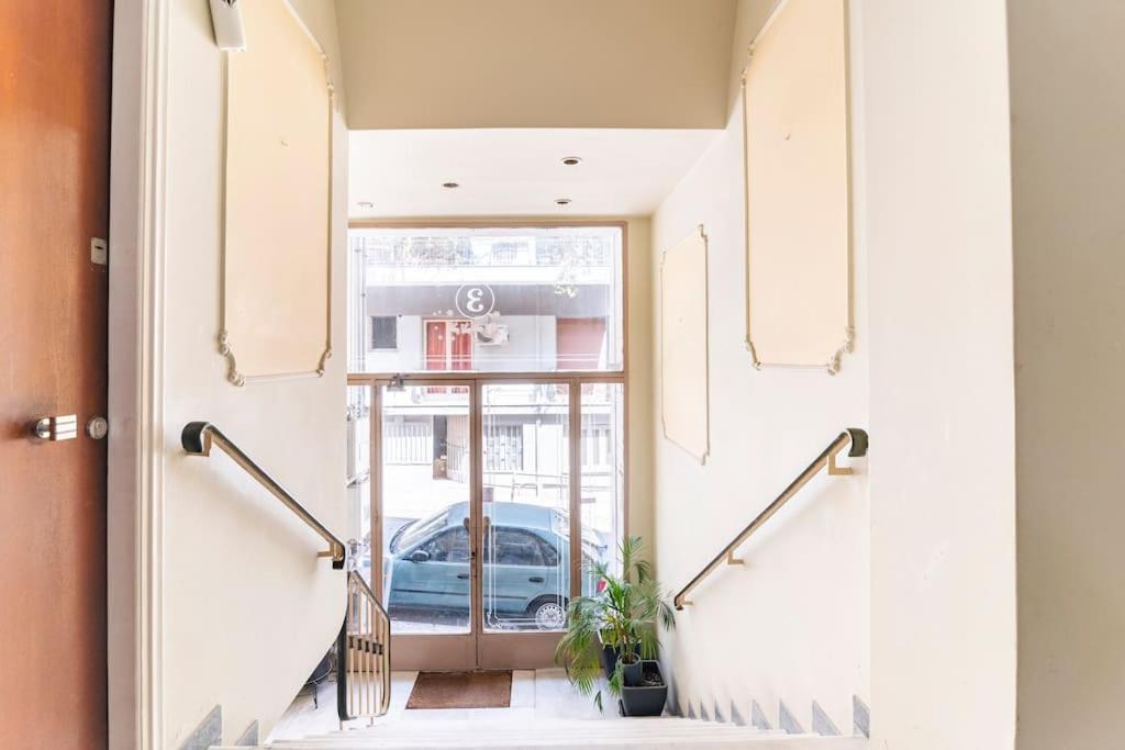Apartamento Under The Hill Atenas Exterior foto