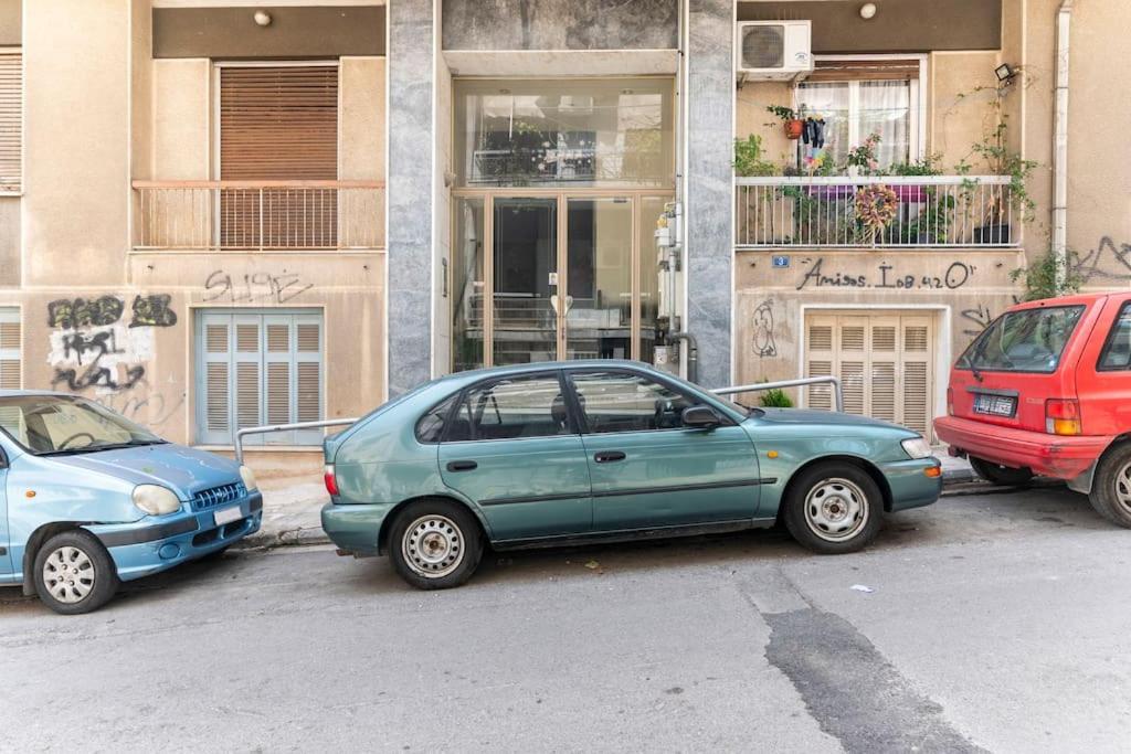 Apartamento Under The Hill Atenas Exterior foto